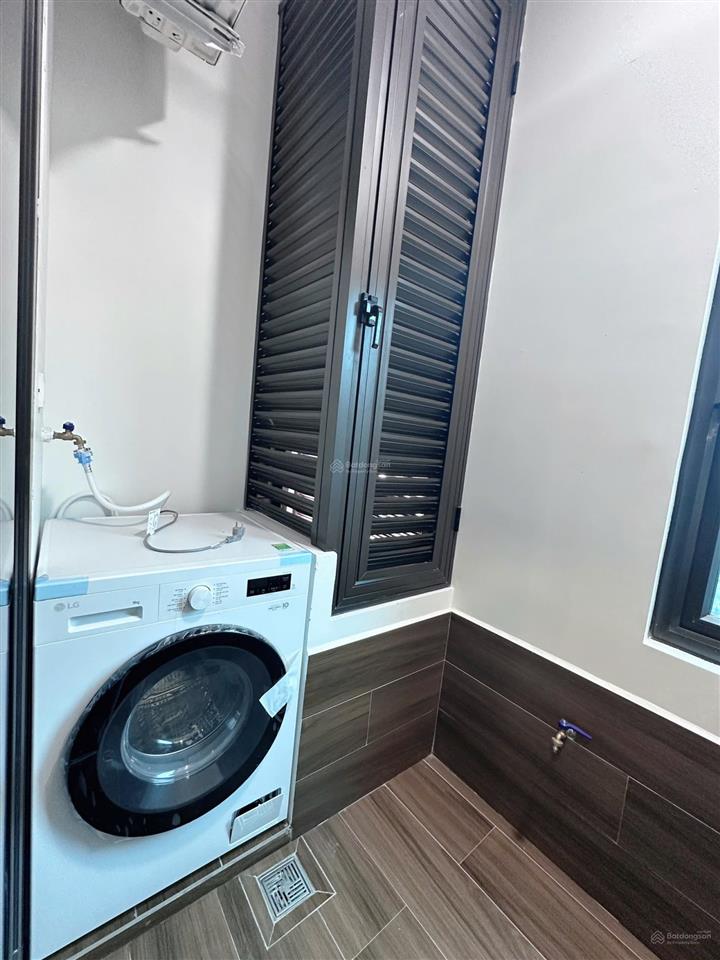 Cho thuê căn hộ cao cấp 2 phòng ngủ không gian sống sang trọng tại hoàng quốc việt