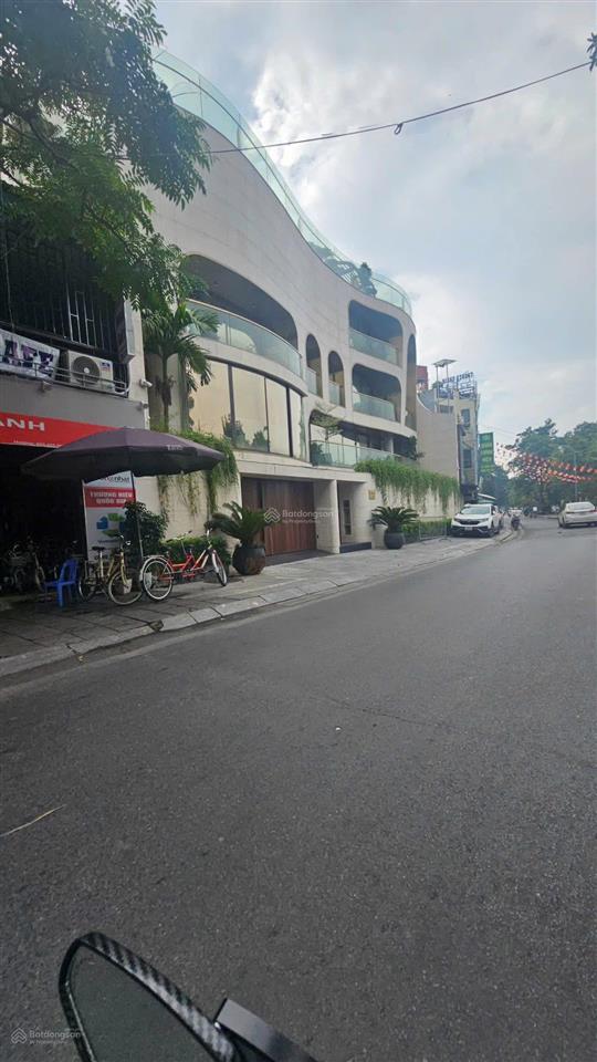 Bán đất tặng nhà 5 tầng mặt phố trích sài  tây hồ  diện tích 215m giá 85tỷ  kinh doanh sầm uất.