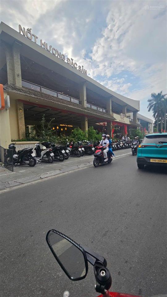 Bán đất tặng nhà 5 tầng mặt phố trích sài  tây hồ  diện tích 215m giá 85tỷ  kinh doanh sầm uất.