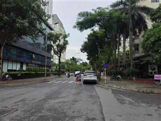 Bán biệt thự mễ trì hạ5tầng thang máycó vỉa hè rộng 3mô tô đỗ cửa vào nhà thoải máikd vp tốt