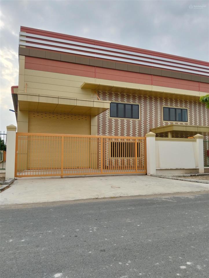 Nhà xưởng 3000m2 kcn phúc long bến lức mới xây giá 42ty