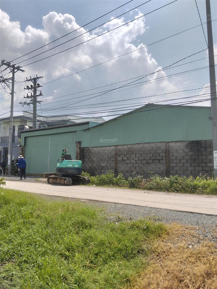 Kho xưởng 1400m2 có 300 thổ cư tân bửu đường container