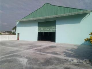 Nhà xưởng 1000m2 xây full kho .mặt tiền ql1a mỹ yên sát bình chánh
