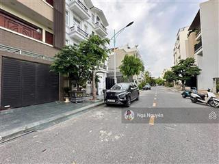 Lô đất icc quán mau giá tốt nhất hiện tại !!!
 diện tích  101,6m2 mặt tiền 5 m