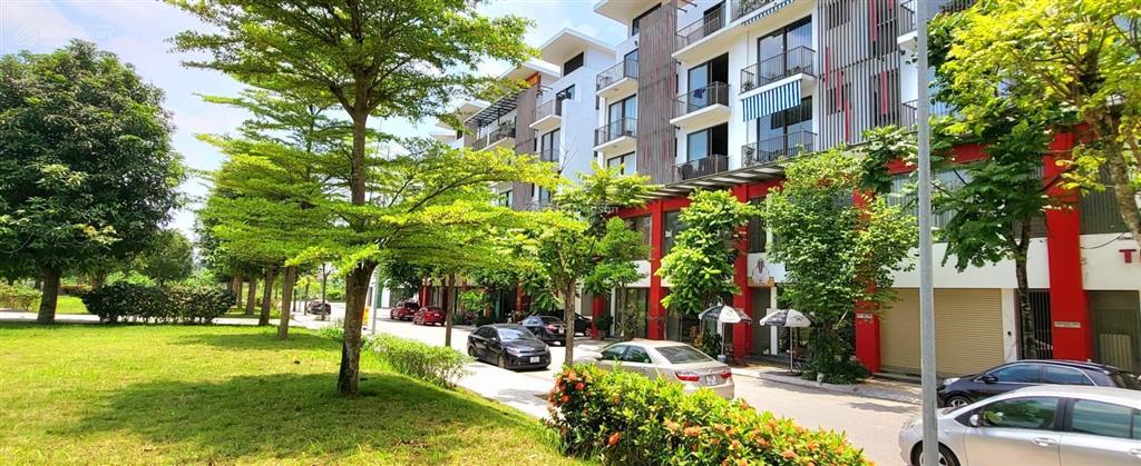 Cho thuê nhà phố khai sơn 93m2, mặt tiền rộng 6.2m, giá thuê 12triệu.  0989 386 ***