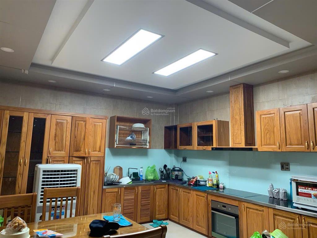 Bán nhà 4 lầu hẻm 149 hẻm đẹp nhất đường bành văn trân p7 tân bình dt 4x14m cn 56m2 giá 13,5 tỷ