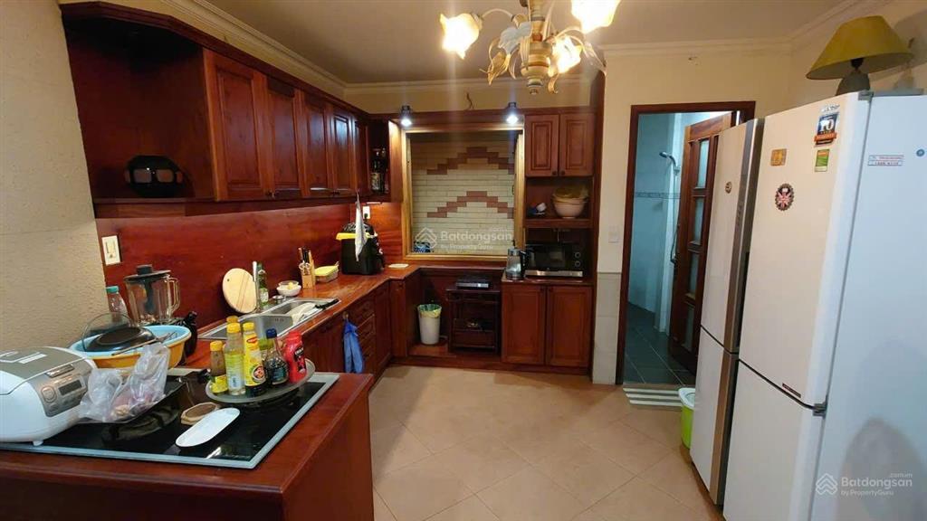 Bán nhà 3 lầu khu vip đường 8m nguyễn đình khơi p4 tân bình hoàng việt... dt( 69 m2 )giá 13,9 tỷ