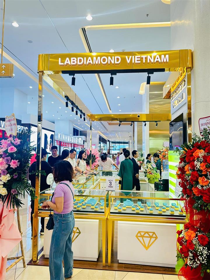 Cho thuê mặt bằng thương mại diamond place 25 lê văn lương  sàn tttm vị trí đẹp