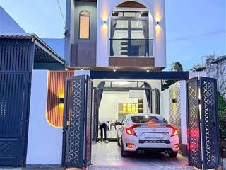 Nhà 1 trệt 1 lầu cuối đồng khởi  đường nhựa vỉa hè 9m diện tích 4 x 27m