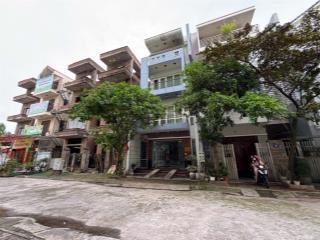 Tài chính 17.5 tỷ lấy căn 4 tầng phân lô này tại trung tâm sài đồng là hợp lý nhất này các bác.