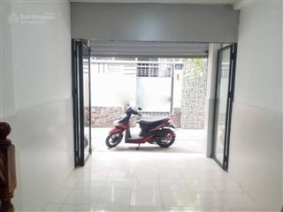 Cho thuê nhà mặt tiền nhỏ giá rẻ tiện kinh doanh, đường nguyễn sơn hà, quận 3