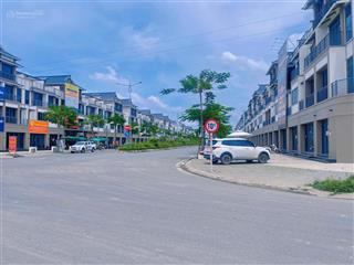 Cần bán căn shophouse dự án imperia grand plaza đức hoà, lối vào vinhomes green city.