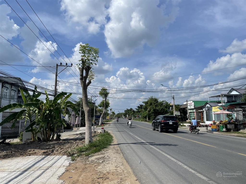 Chính chủ gửi bán đất thổ, mặt tiền quốc lộ 50, giá rẻ, sổ hồng riêng