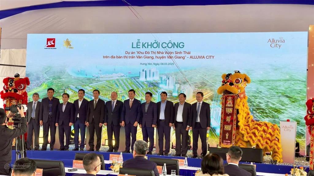 Bán 98m2 đất thị trấn tại văn giang, 15m ra mặt đường đại lộ đông tây 1, sát đô thị sinh thái 200ha