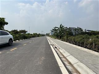 Bán đất đấu giá 2 mặt đường trước sau, có vỉa hè, ngay sát đh bách khoa và đường đại lộ đông tây 1