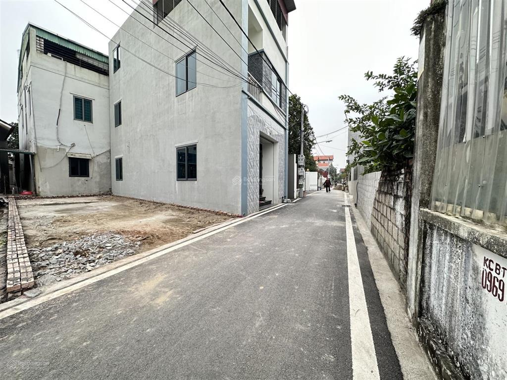 Bán 59,6m2 tại sở đông  nghĩa trụ  hưng yên đường thông xe tải, đi bộ vào trường đh bách khoa