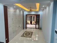 Nhà 5 dân xây, tầng thang máy 9.5 tỷ khu phân lô quân đội cổ nhuế 2 thoáng trước, sau.