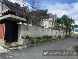 Villa mới kiên cố  cần tiền gấp hạ giá bán căn villa nam hồ, đường nhựa chỉ 12 tỷ thương lượng