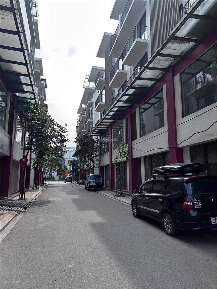 Bán 5 căn 93.2m2 130m2 giá 27 tỷ 110m. cần bán gấp giá cực tốt lô góc cần thanh khoản nhanh