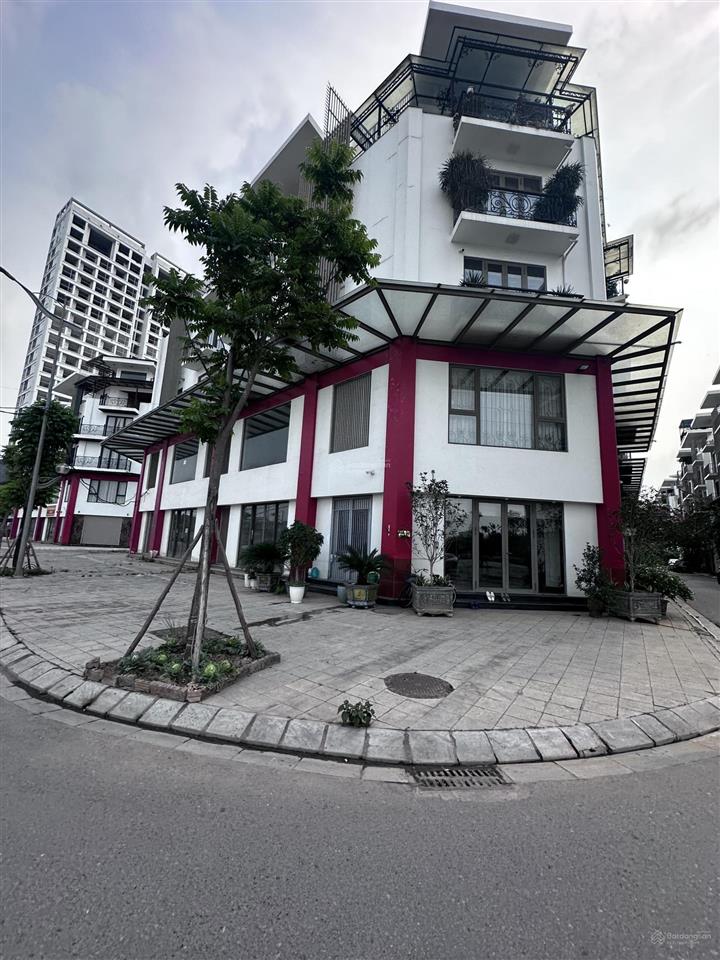 Bán 5 căn 93.2m2 130m2 giá 27 tỷ 110m. cần bán gấp giá cực tốt lô góc cần thanh khoản nhanh