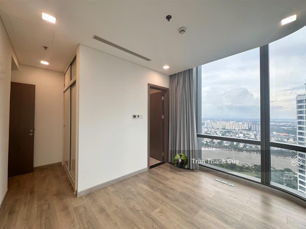 Bán landmark 81. căn hộ officetel 2 phòng ngủ 78m2. có thể ở hoặc đăng ký làm văn phòng tại đây.