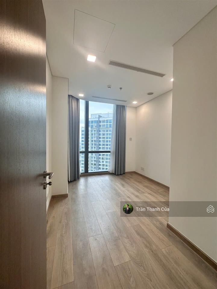 Bán landmark 81. căn hộ officetel 2 phòng ngủ 78m2. có thể ở hoặc đăng ký làm văn phòng tại đây.