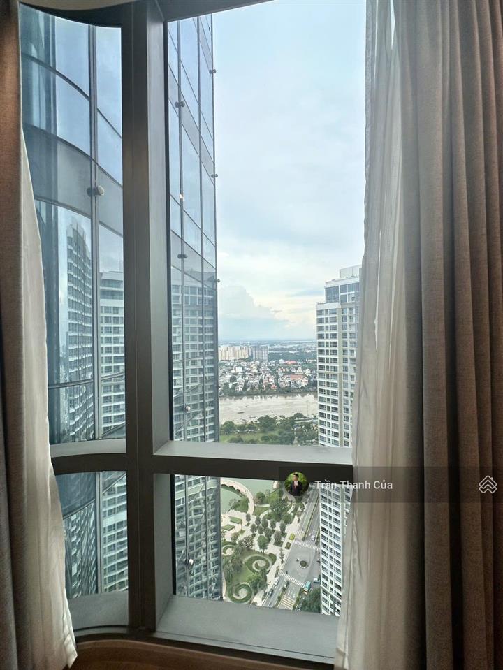 Bán landmark 81. căn hộ officetel 2 phòng ngủ 78m2. có thể ở hoặc đăng ký làm văn phòng tại đây.