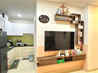 Chuyển về hà nội cần bán căn 2pn, tặng kèm nội thất đo đóng nhà mới, sạch.  0909 086 *** xem nhà