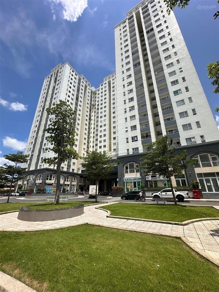 Bán nhà 62m2. nhà trống. giá bán 2,090 tỷ. xem nhà 0928 485 ***