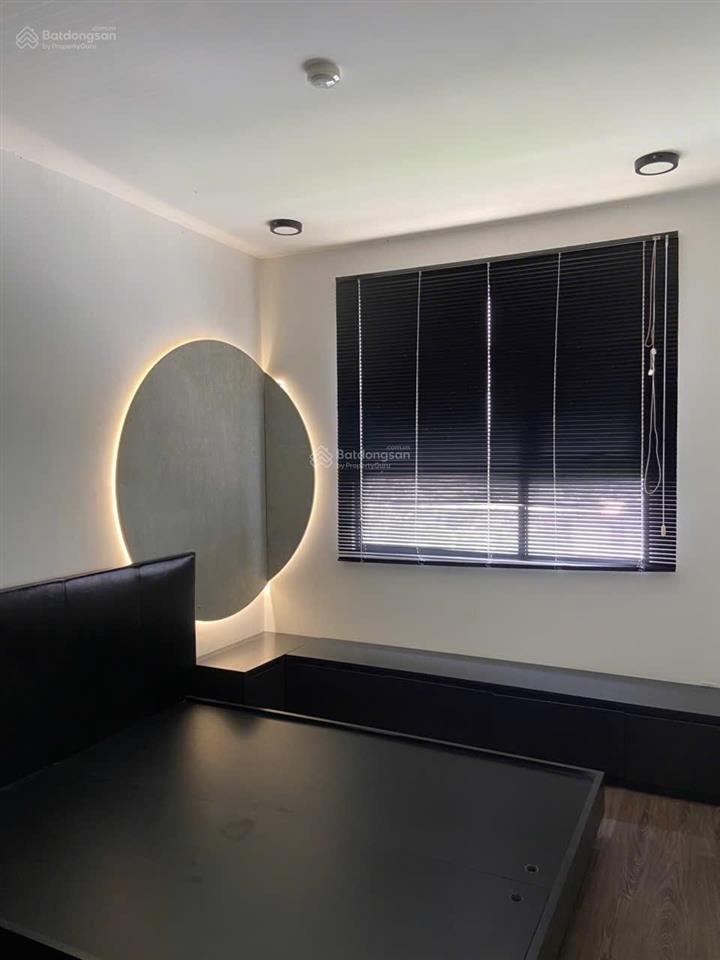 Căn góc 3 phòng ngủ cần bán, có nội thất, nhà mới và sạch sẽ,  xem nhà 0909 086 ***