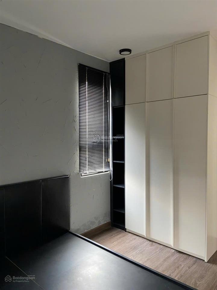 Căn góc 3 phòng ngủ cần bán, có nội thất, nhà mới và sạch sẽ,  xem nhà 0909 086 ***