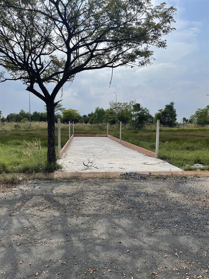 Cần bán lô đất 100m2 giá 1tỷ699 trong khu dân cư phước đông