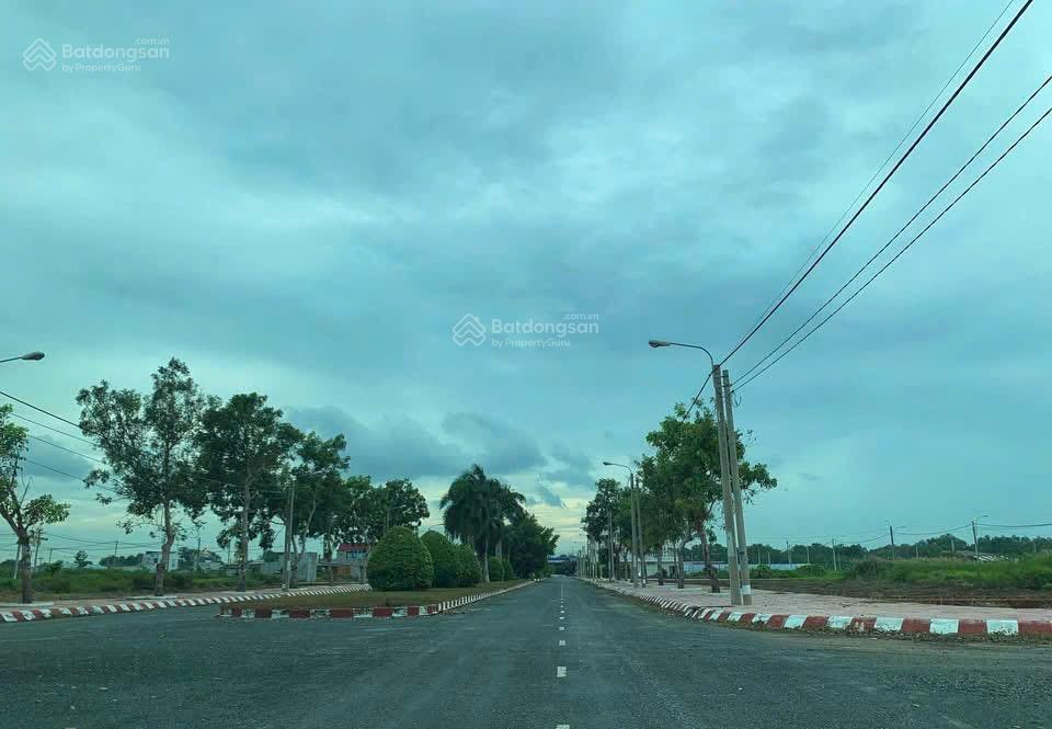 Cần bán lô đất 100m2 giá 1tỷ699 trong khu dân cư phước đông