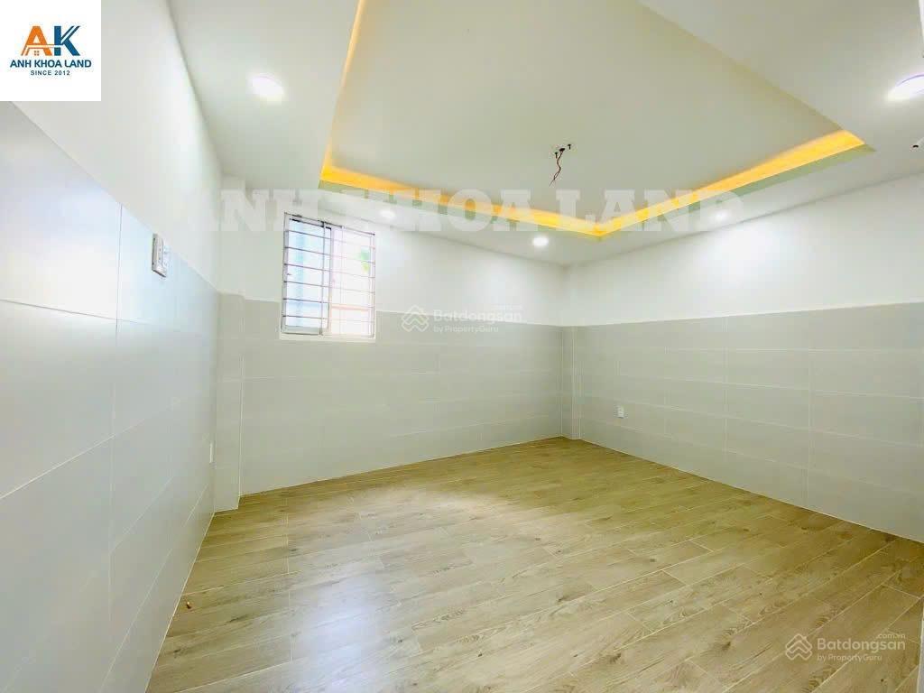 Hơn 6 tỷ sở hữu nhà 3 tầng mới tinh  ngay chợ thủ đức phạm văn đồng ô tô ngủ trong nhà