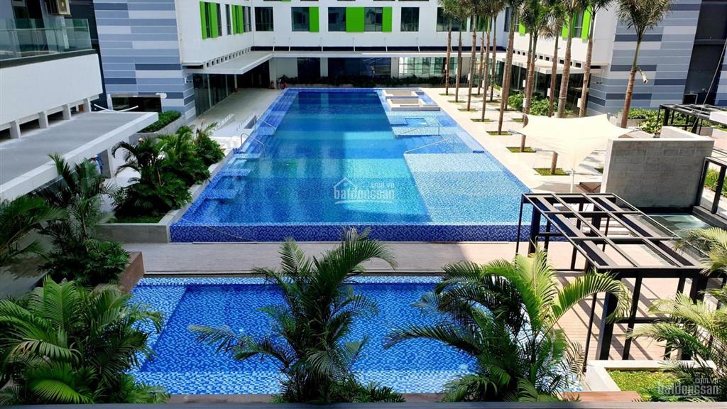 Giá bán 2.8 tỷ căn hộ 50.6m2 full nội thất view hồ bơi republic holiday inn.  0919 733 ***