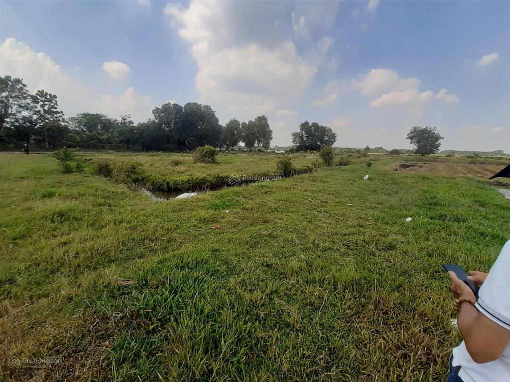 Kẹt tiền! bán đất đường bờ kênh  kênh quyết thắng, xã trung lập thượng, củ chi 2650m2, giá 3.3 tỷ