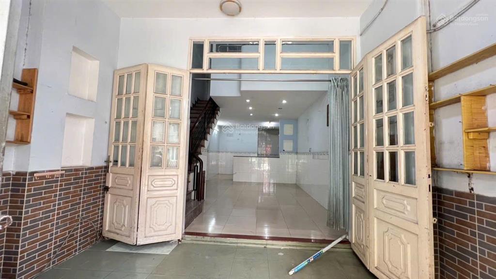 14 triệu  nhà nguyễn sơn 4 tấm, có 5pn, gần thoại ngọc hầu.