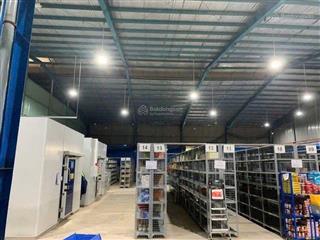 Kho hàng trục phạm văn đồng tiện đi các hướng đường xe cont, trần cao 9m
