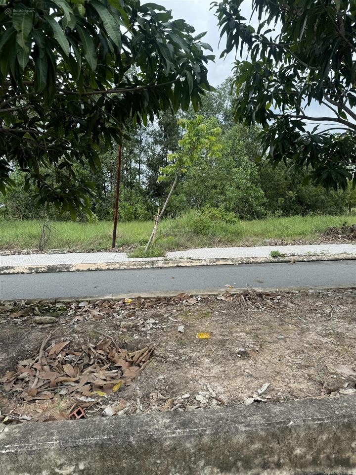 Cần bận nền kdc làng sen, block g giá 1 tỷ 330 triệu, đã có sổ, 5x 17