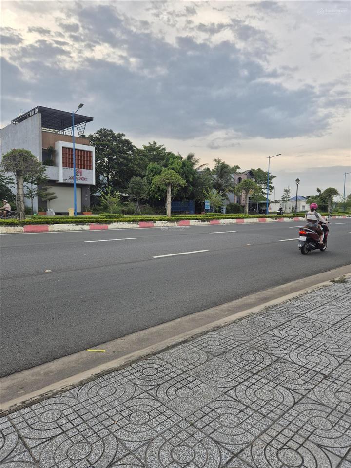 Lô góc thoát hiểm mt đường 3/2, tp bà rịa