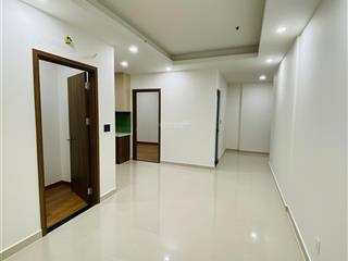 Duy nhất căn 2pn/2wc q7 riverside  9,5tr có rèm.  0938 430 *** xem nhà