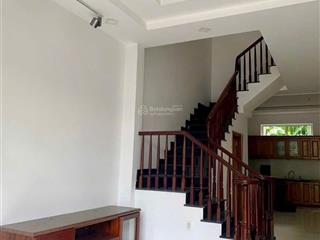 Bán nhà khu dân cư cát lái q2 cũ nhà mặt tiền đường 12m 4 tầng nhà trống giao ngay.