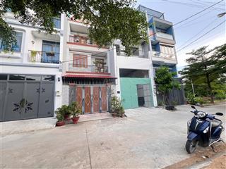 Bán đất an phú đông, sát sông sài gòn 5x16.6m, đường 8m, sổ riêng, công chứng ngay, hỗ trợ bank