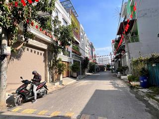 Nhà vị trí đẹp giáp cầu an lộc gò vấp 150m. 1 sẹc sông vàm thuậtgần kdl bến xưa, 5mx16 đường thông