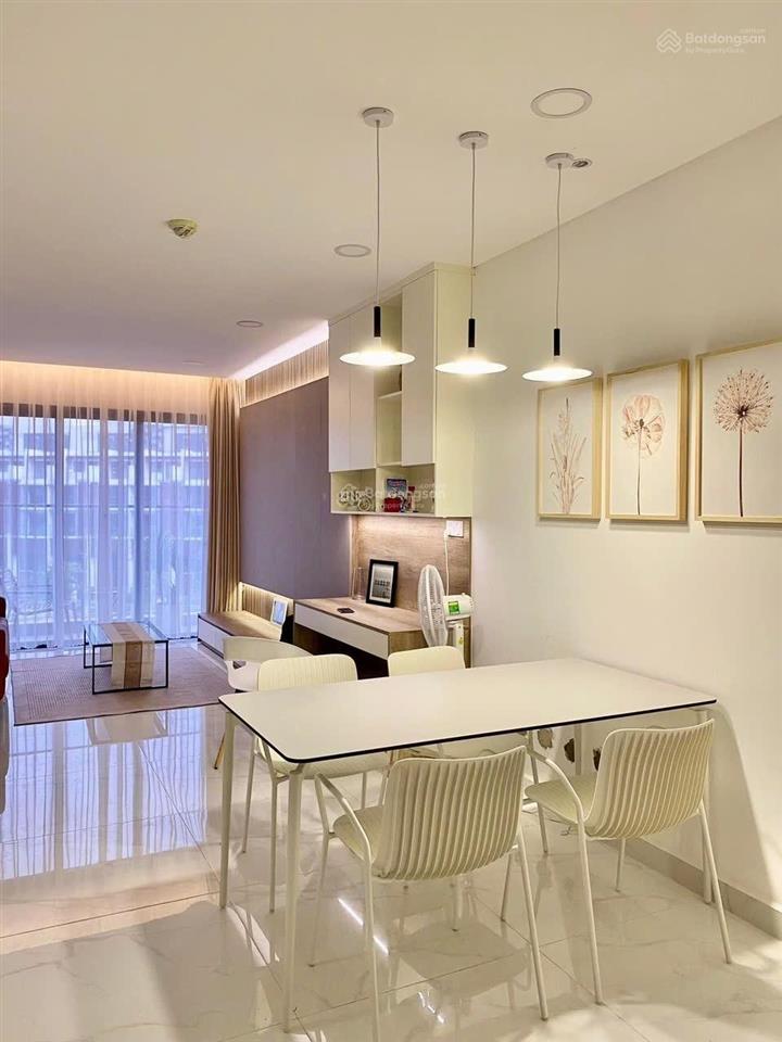Cho thuê căn hộ 142m2 tại diamond brilliant, 22tr/tháng căn góc.