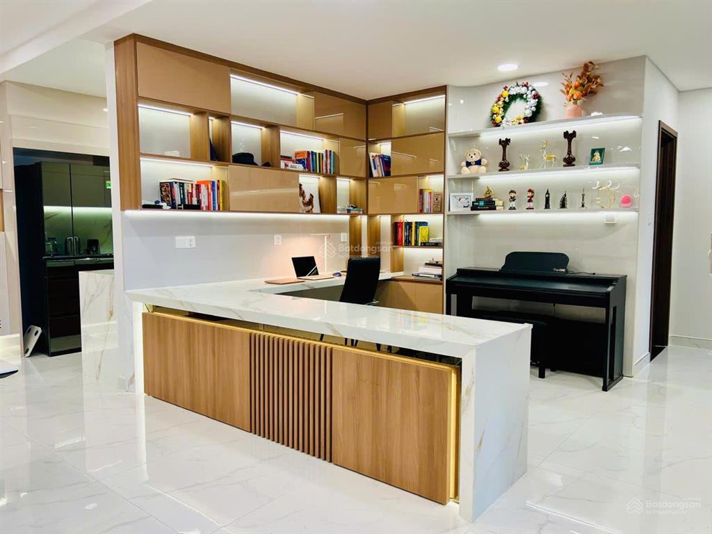 Chính chủ bán căn diamond brilliant, 112m2, view hồ bơi, 0909 867 ***