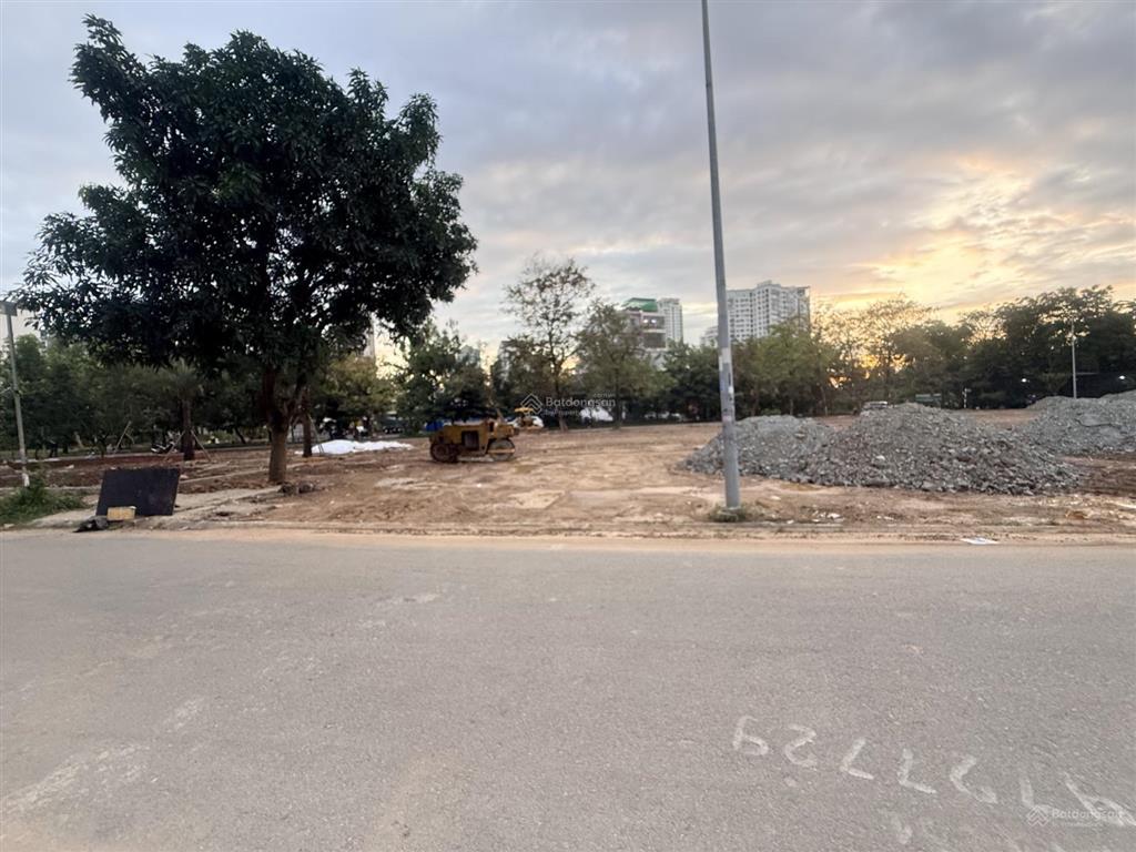 Bán nhà thế kỷ 21, đường tvb hầm+6 tầng xd chuẩn vp36 tỉ, 5 tầng đg 12m 22,5 tỉ