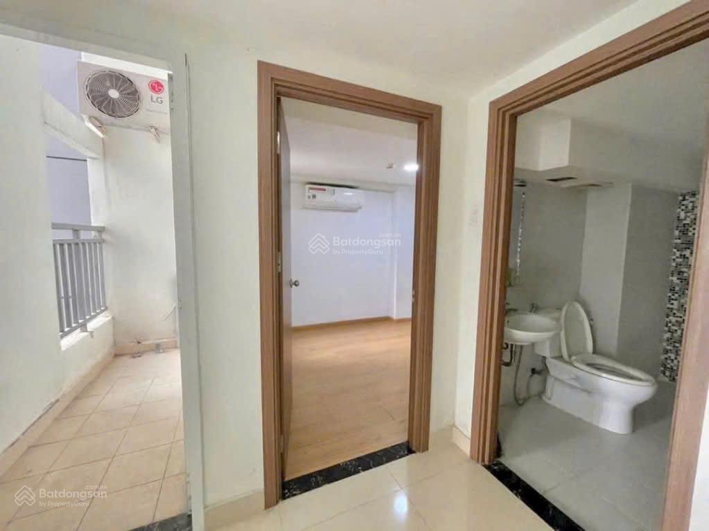 Cần bán nhanh căn hộ officetel 2pn2wc 60 m2 giá chỉ 3.2 tỷ nội thất cơ bản