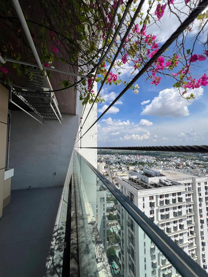 Cần bán căn hộ la astoria 2pn 1wc tầng cao view sông thoáng mát