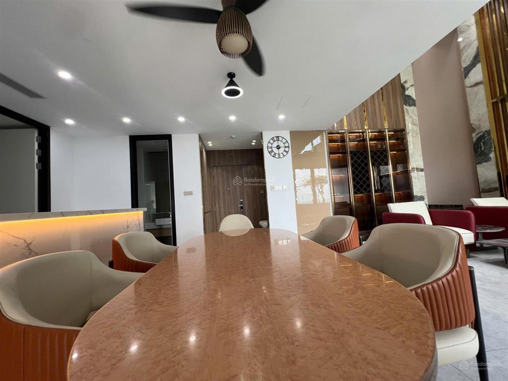 Cần bán căn hộ la astoria 2pn 1wc tầng cao view sông thoáng mát